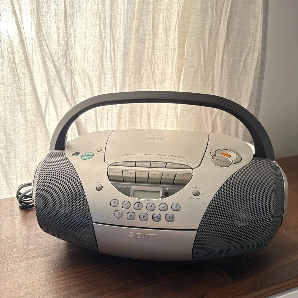 Sony CFD-S300 CD/Radio/Cassette Boombox